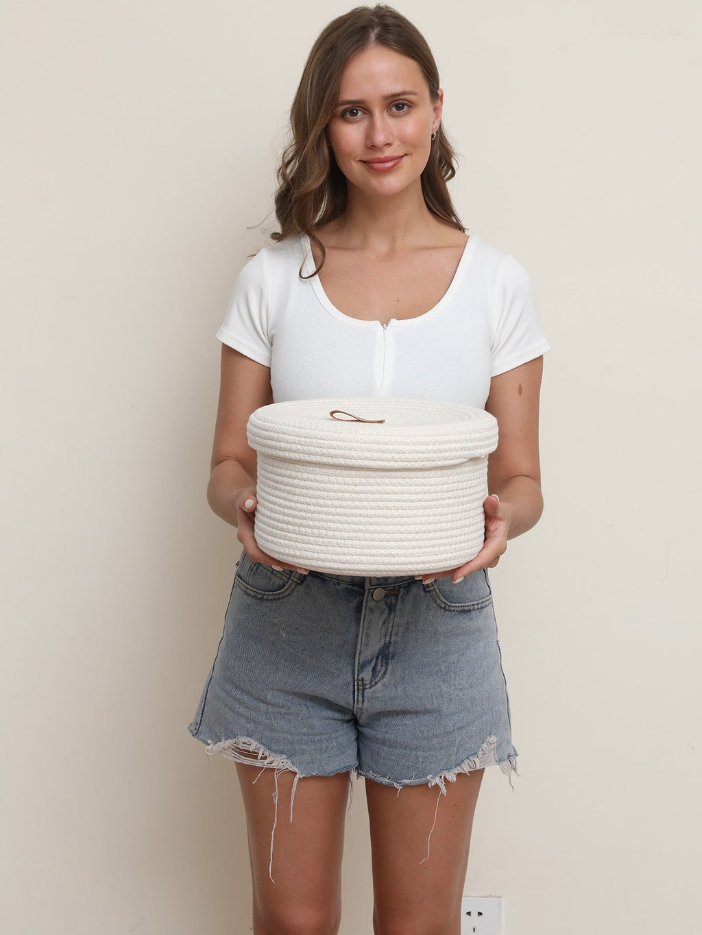 Set of 3 Round Cotton Rope Baskets with Lids - for Home Decor and Organisation, Off White