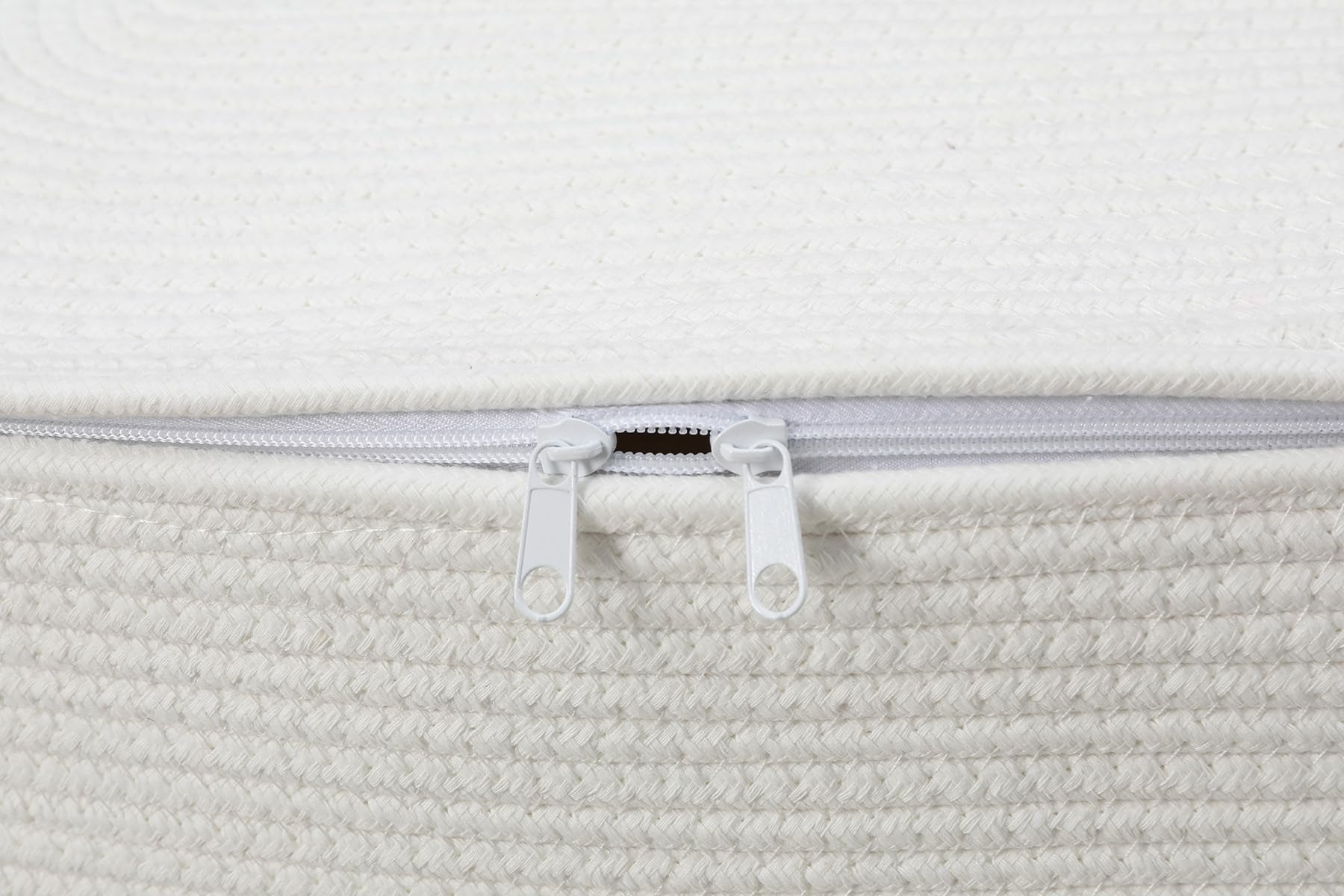 22x14x18 Inch Extra Large Rectangular Cotton Rope Basket with Zipper Lid, Decorative Blanket Storage Chest for Living Room Bedroom, Cream & Camel