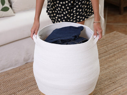 26" x 20" Large Tall Flagon Cotton Rope Storage Basket with Lid, White/Camel Bottom