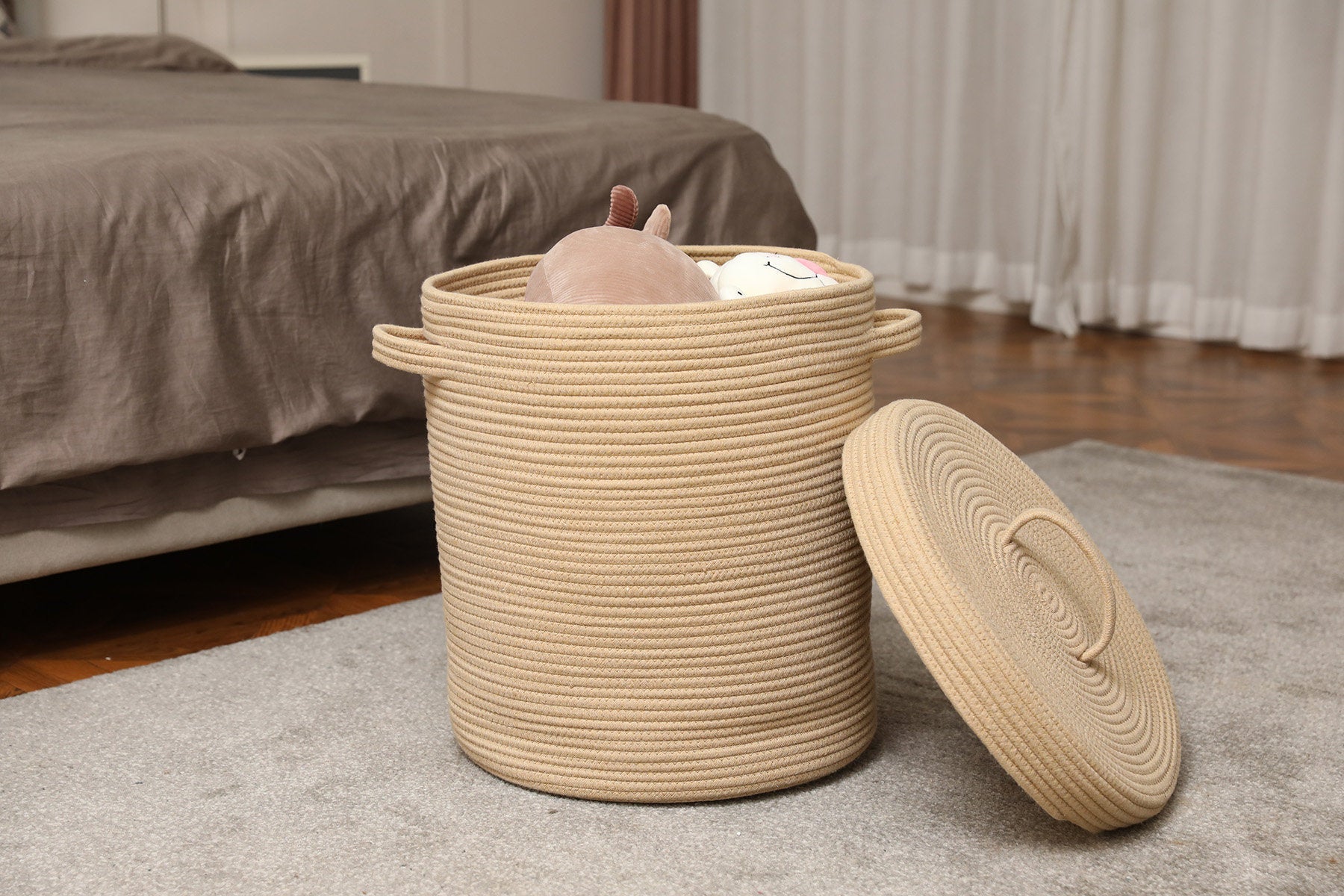 Rattan Laundry Hamper with Lid - Large